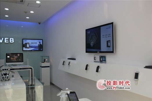 颖网数码广告机引领行业创新，助力数字化营销新浪潮